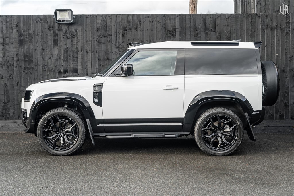 Used Land Rover Defender 90 2025 for sale - 77910089: Photo 3