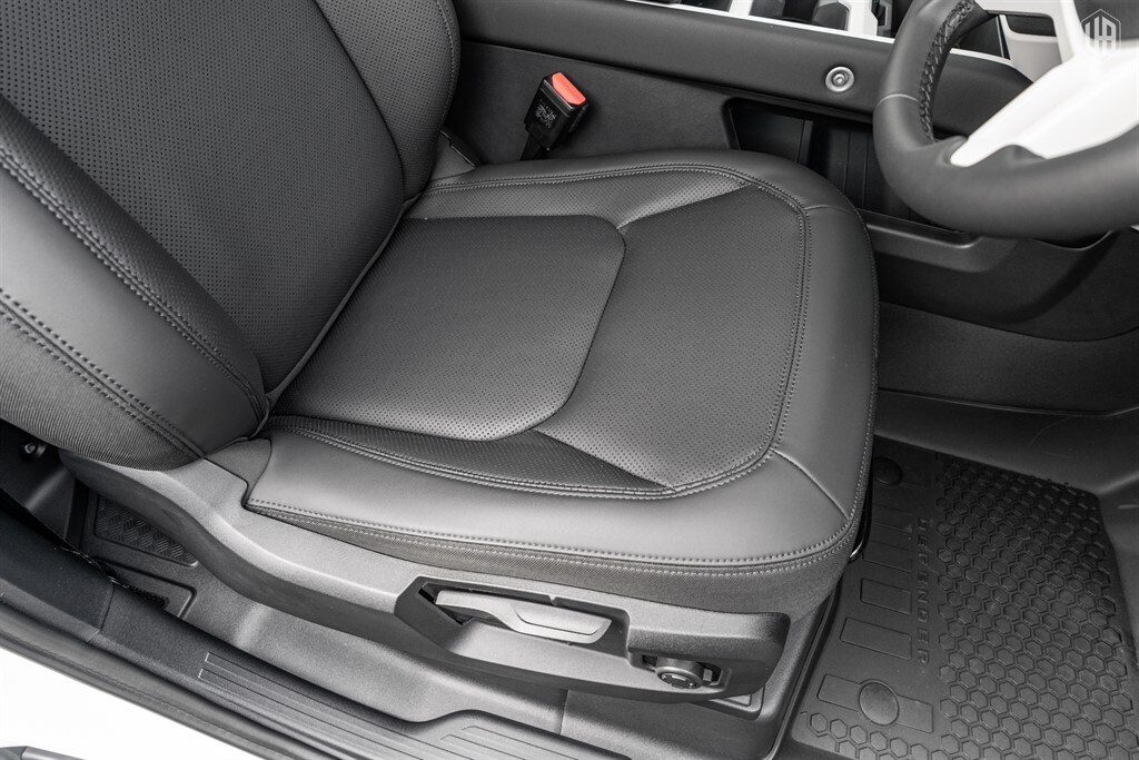 Used Land Rover Defender 90 2025 for sale - 77910089: Photo 38