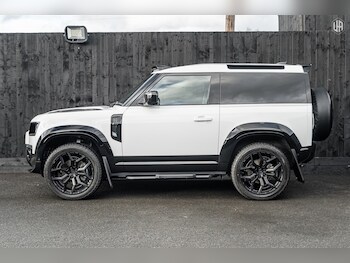 Used Land Rover Defender 90 2025 for sale - 77910089: Photo