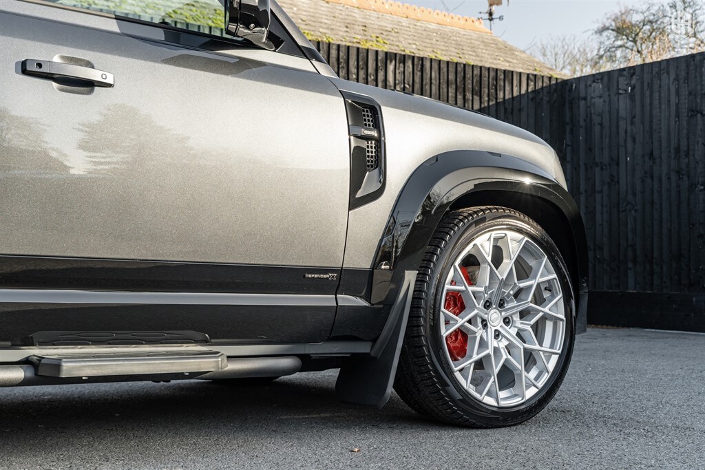 Used Land Rover Defender 110 2025 for sale - 77910100: Photo 17