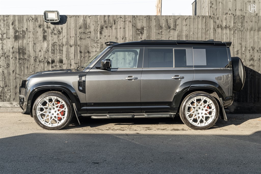 Used Land Rover Defender 110 2025 for sale - 77910100: Photo 3