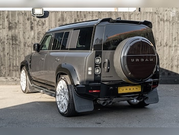 Used Land Rover Defender 110 2025 for sale - 77910100: Photo