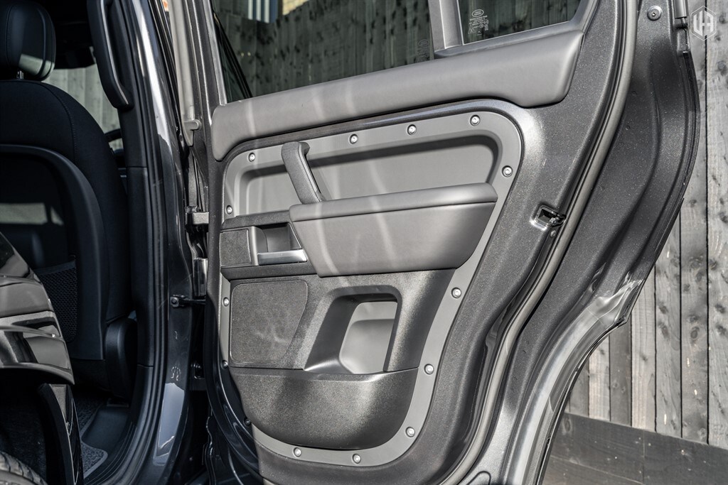 Used Land Rover Defender 110 2025 for sale - 77910100: Photo 61