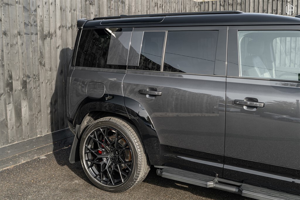 Used Land Rover Defender 110 2025 for sale - 77910117: Photo 16