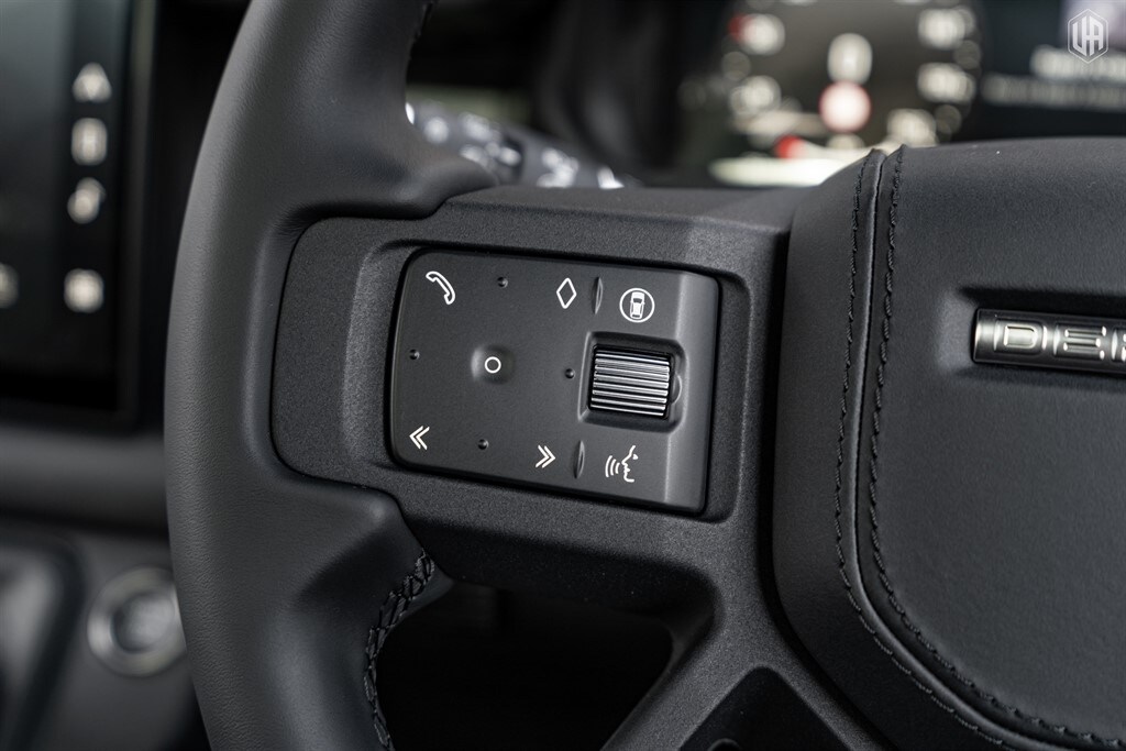 Used Land Rover Defender 110 2025 for sale - 77910117: Photo 46