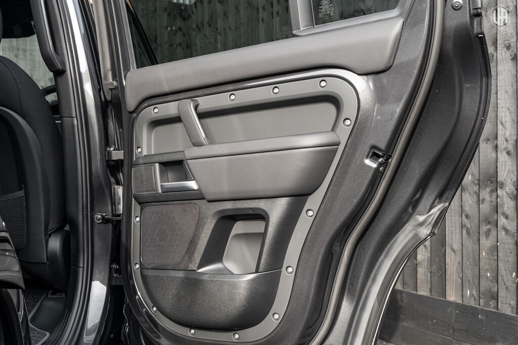 Used Land Rover Defender 110 2025 for sale - 77910117: Photo 62