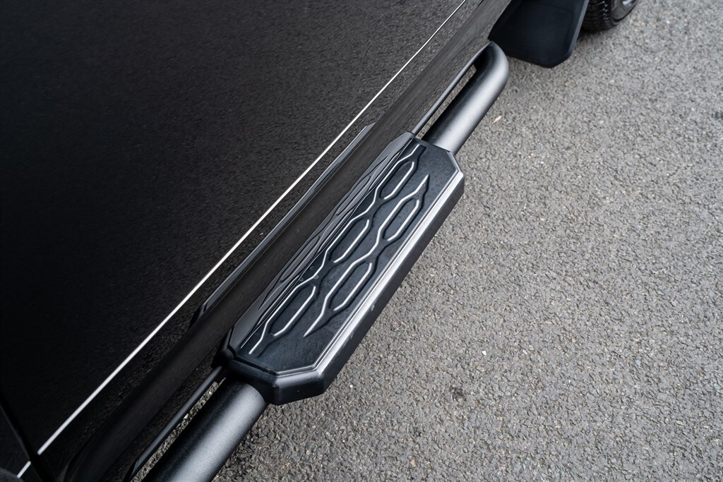 Used Land Rover Defender 90 2026 for sale - 77910109: Photo 18