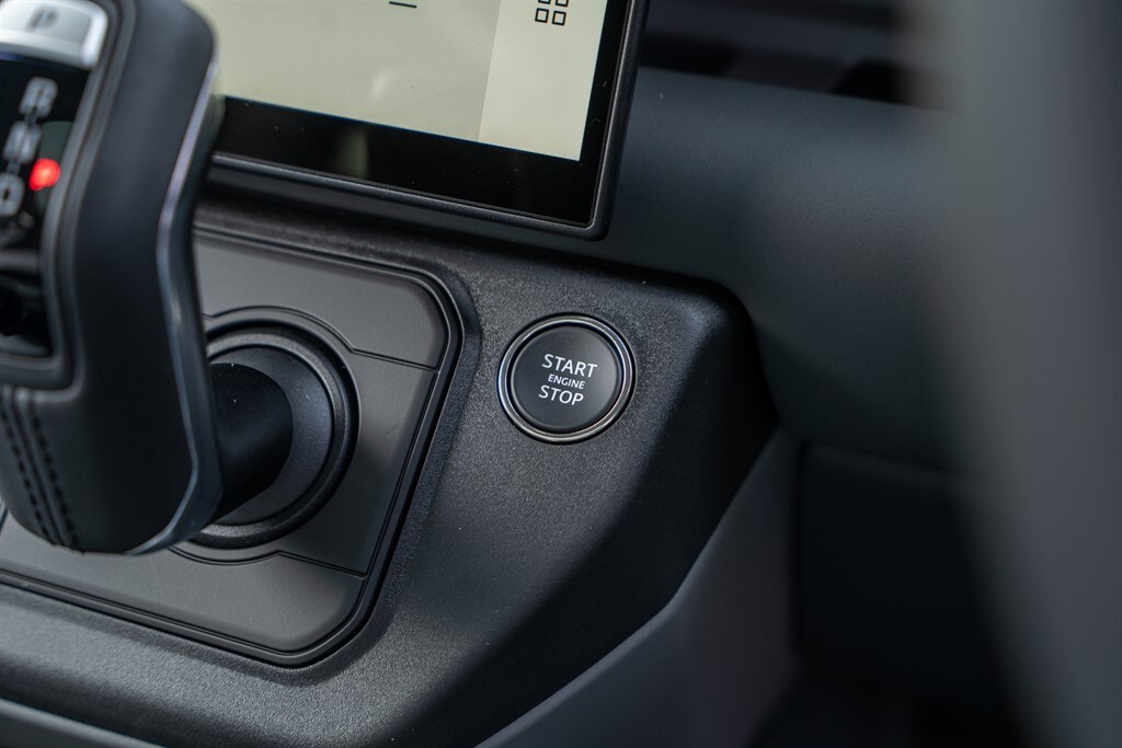 Used Land Rover Defender 90 2026 for sale - 77910109: Photo 26