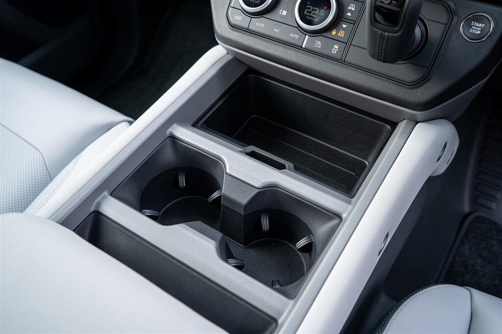 Used Land Rover Defender 90 2026 for sale - 77910109: Photo 29