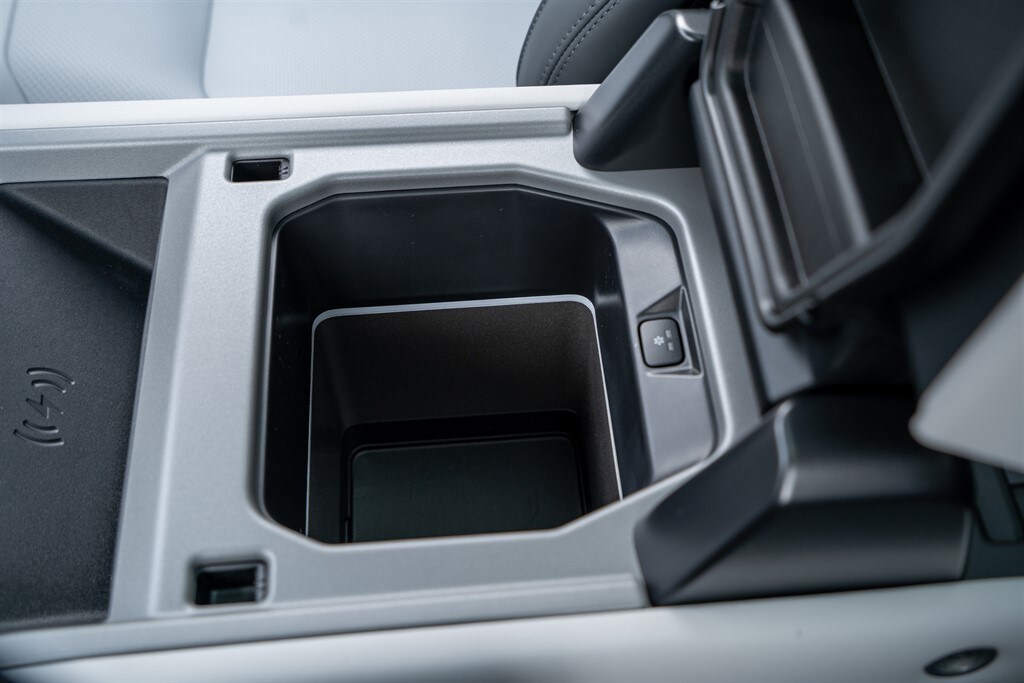 Used Land Rover Defender 90 2026 for sale - 77910109: Photo 41