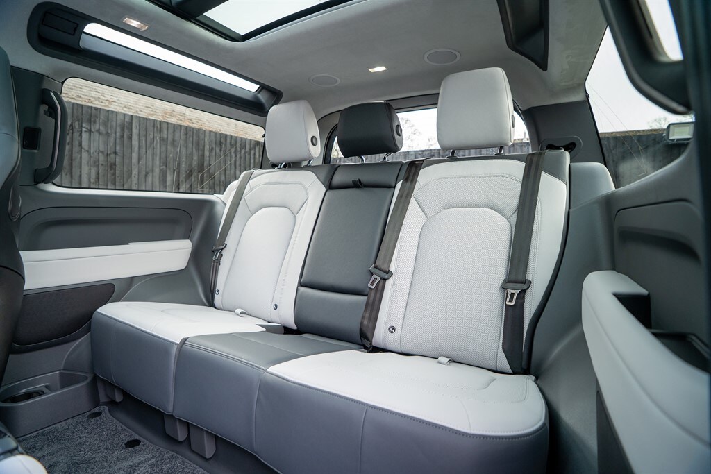 Used Land Rover Defender 90 2026 for sale - 77910109: Photo 43