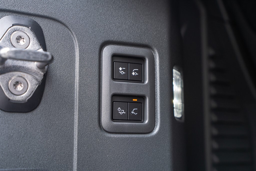 Used Land Rover Defender 90 2026 for sale - 77910109: Photo 46