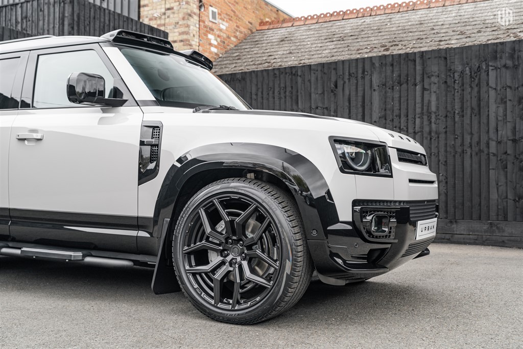 Used Land Rover Defender 110 2026 for sale - 78014906: Photo 10