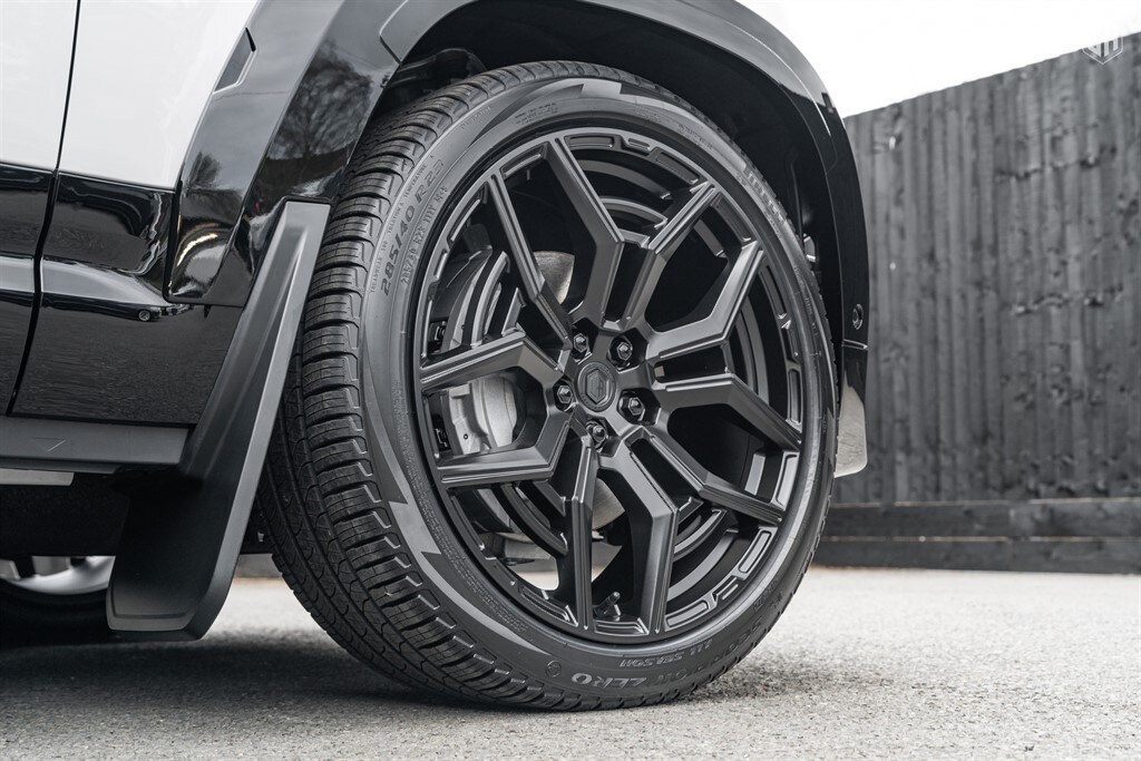 Used Land Rover Defender 110 2026 for sale - 78014906: Photo 17