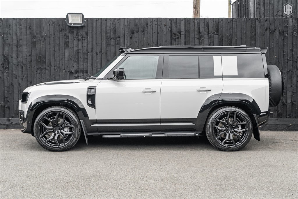 Used Land Rover Defender 110 2026 for sale - 78014906: Photo 3