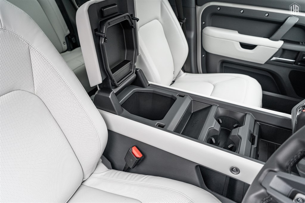 Used Land Rover Defender 110 2026 for sale - 78014906: Photo 40