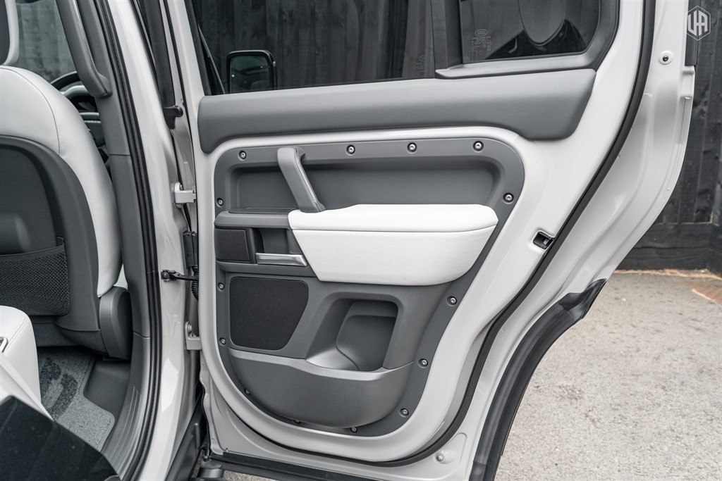 Used Land Rover Defender 110 2026 for sale - 78014906: Photo 58