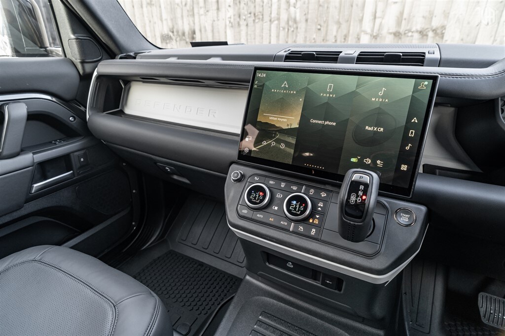 Used Land Rover Defender 110 2025 for sale - 77910091: Photo 49