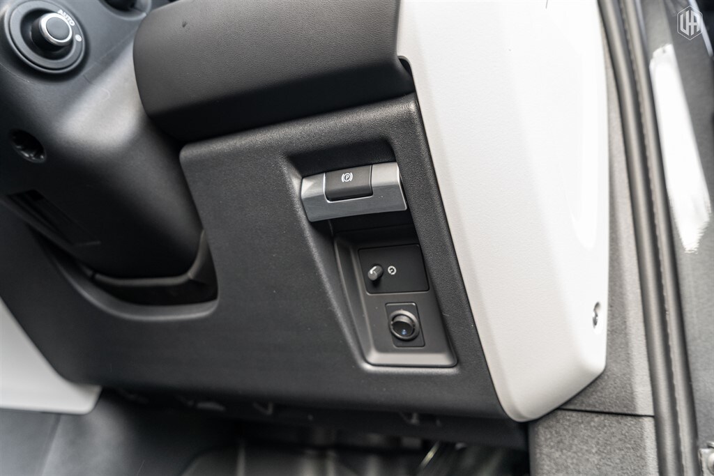 Used Land Rover Defender 110 2025 for sale - 77910091: Photo 56