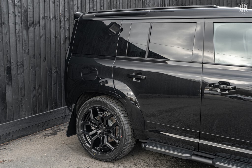 Used Land Rover Defender 110 2026 for sale - 77910079: Photo 16