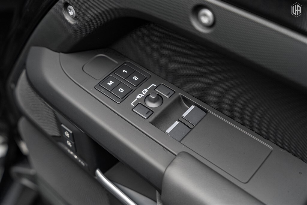 Used Land Rover Defender 110 2026 for sale - 77910079: Photo 33