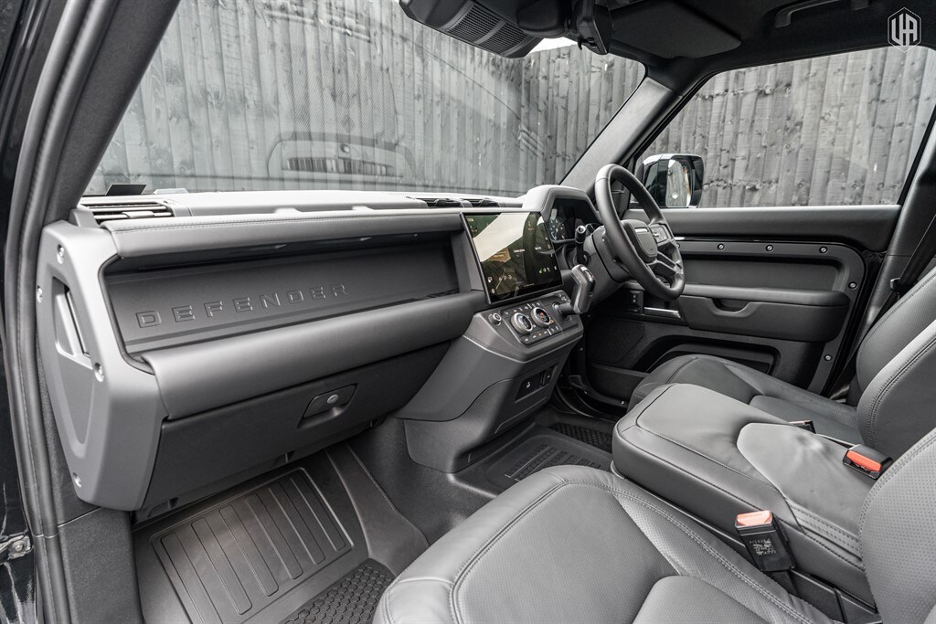 Used Land Rover Defender 110 2026 for sale - 77910079: Photo 36