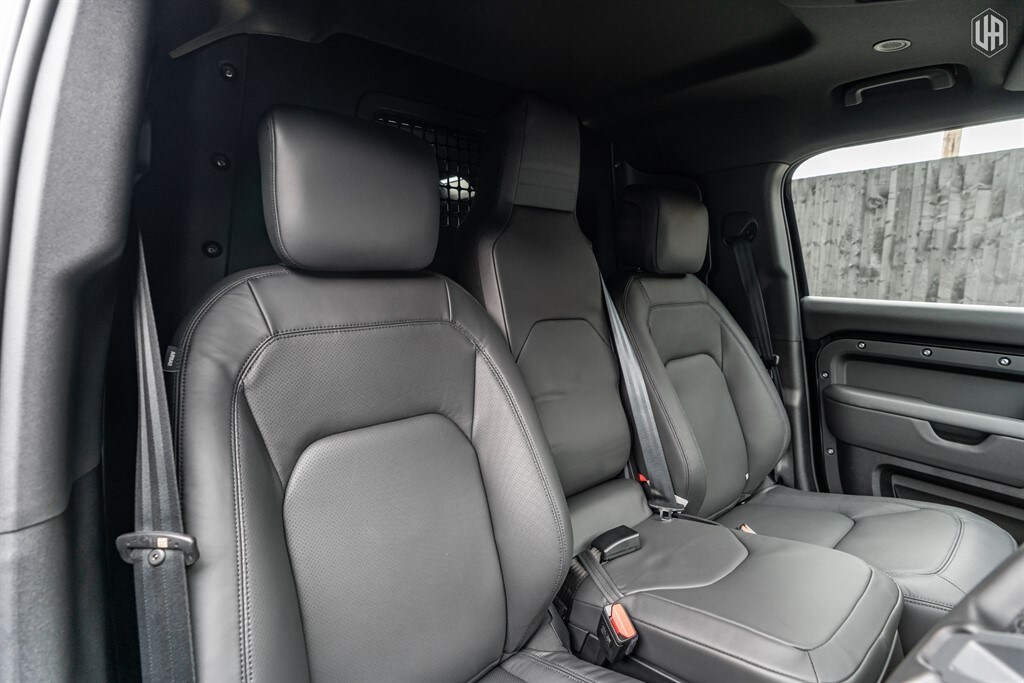 Used Land Rover Defender 110 2026 for sale - 77910079: Photo 37