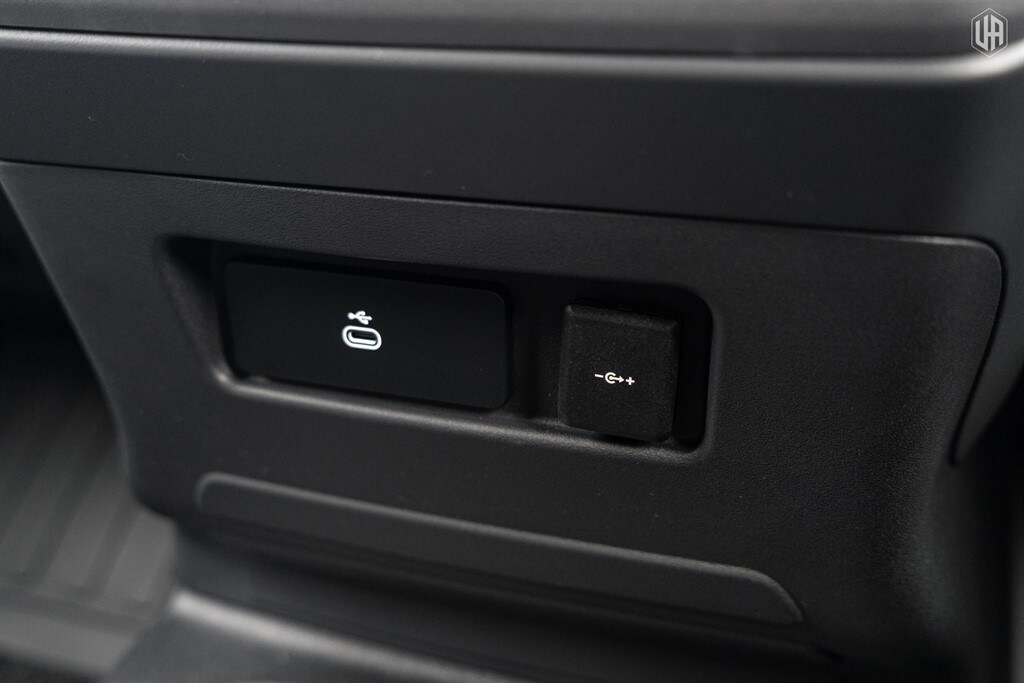 Used Land Rover Defender 110 2026 for sale - 77910079: Photo 53