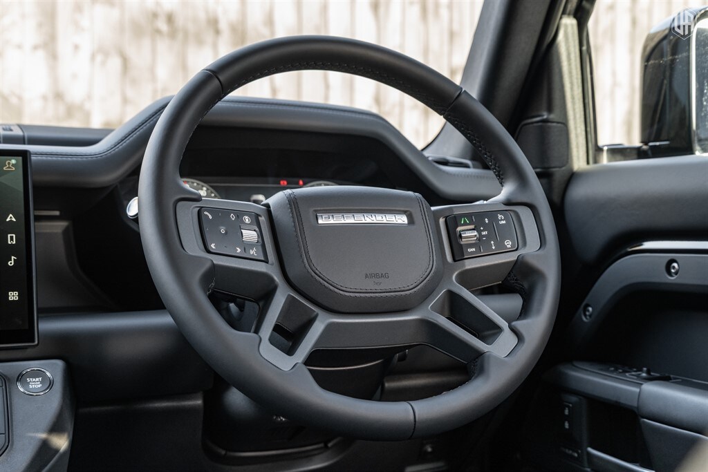 Used Land Rover Defender 110 2026 for sale - 77910085: Photo 44