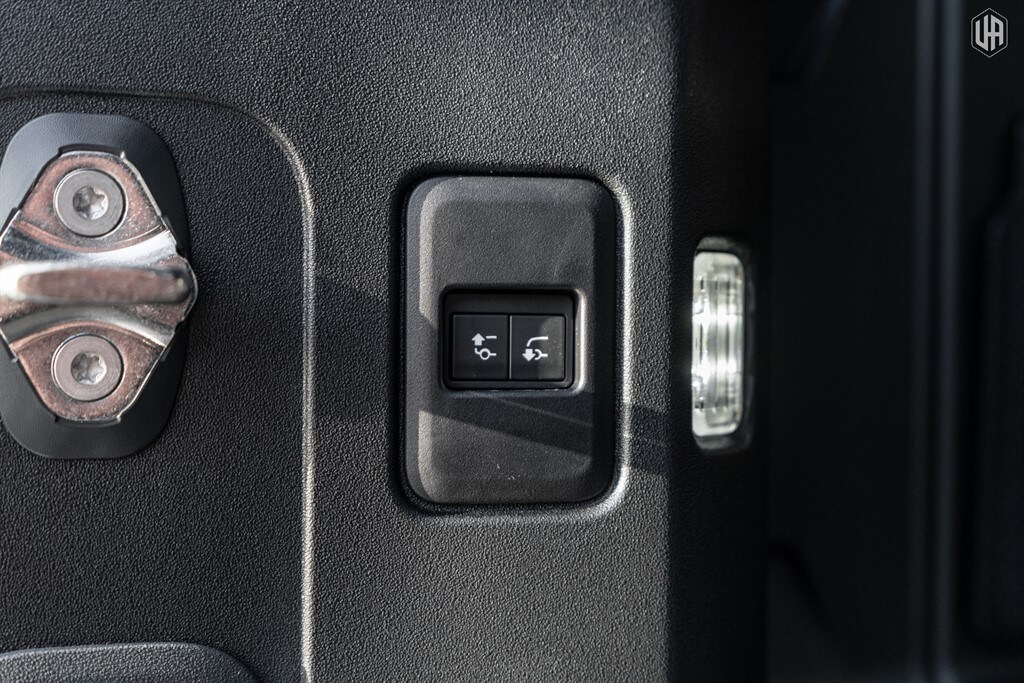 Used Land Rover Defender 110 2026 for sale - 77910085: Photo 64