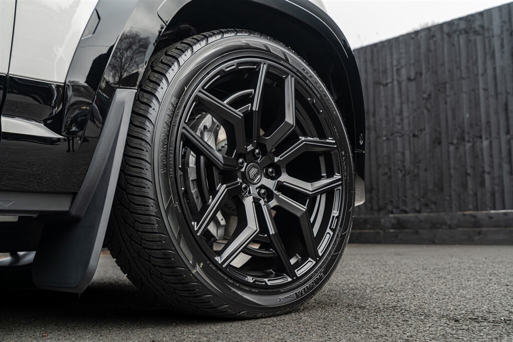 Used Land Rover Defender 110 2026 for sale - 77910090: Photo 13