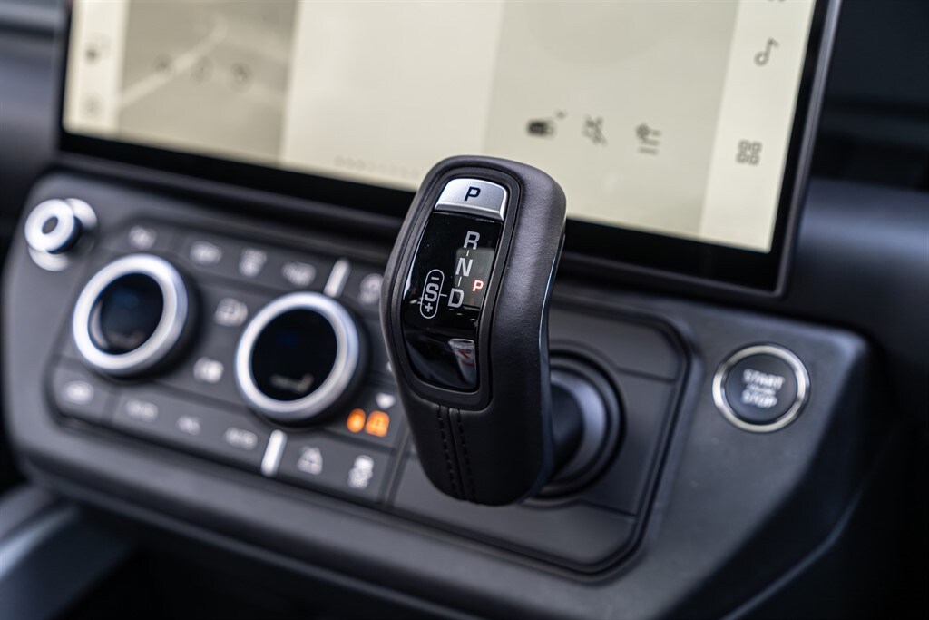 Used Land Rover Defender 110 2026 for sale - 77910090: Photo 26