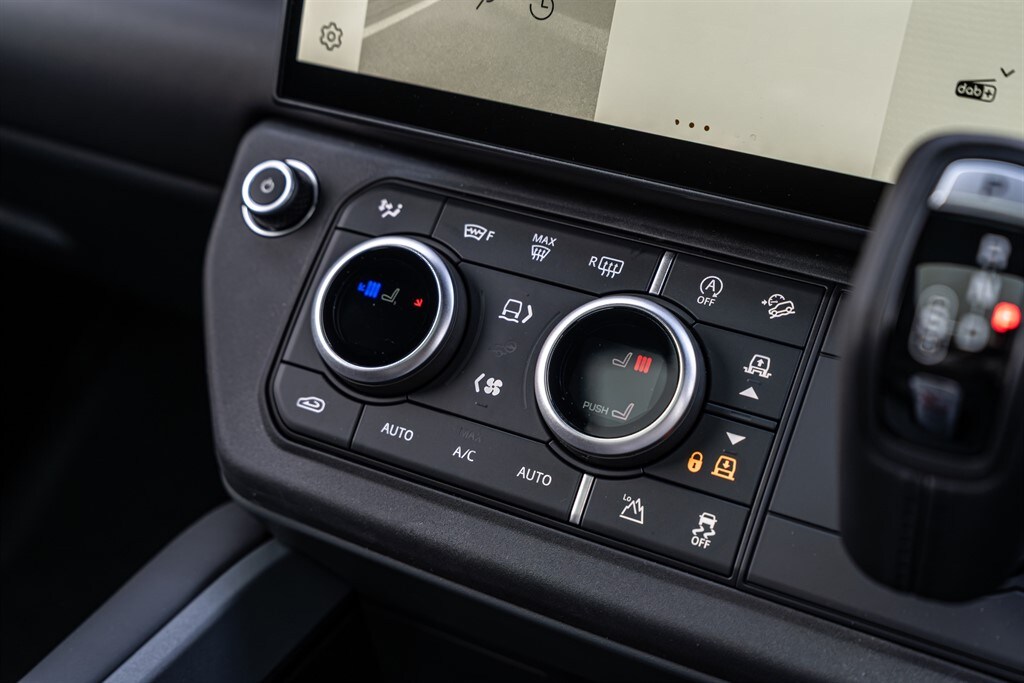 Used Land Rover Defender 110 2026 for sale - 77910090: Photo 28