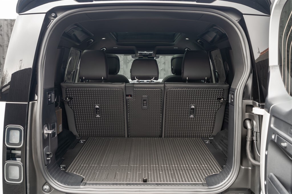 Used Land Rover Defender 110 2026 for sale - 77910090: Photo 38