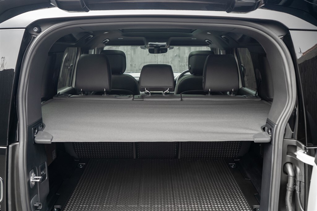 Used Land Rover Defender 110 2026 for sale - 77910090: Photo 41