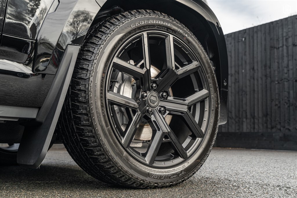 Used Land Rover Defender 110 2025 for sale - 77910113: Photo 18