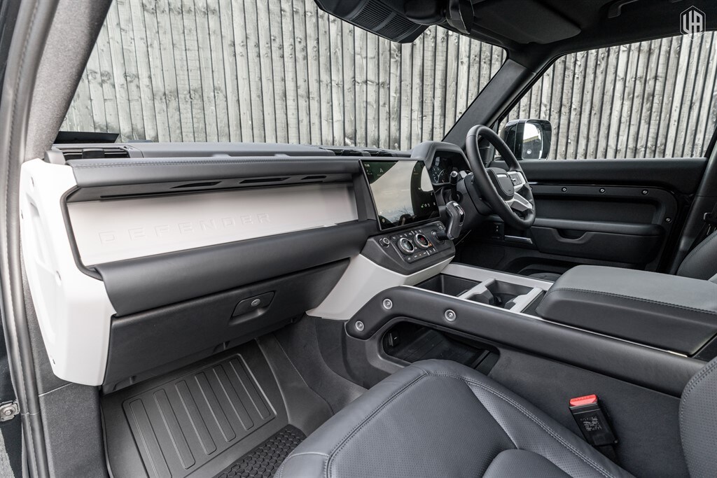 Used Land Rover Defender 110 2025 for sale - 77910113: Photo 36