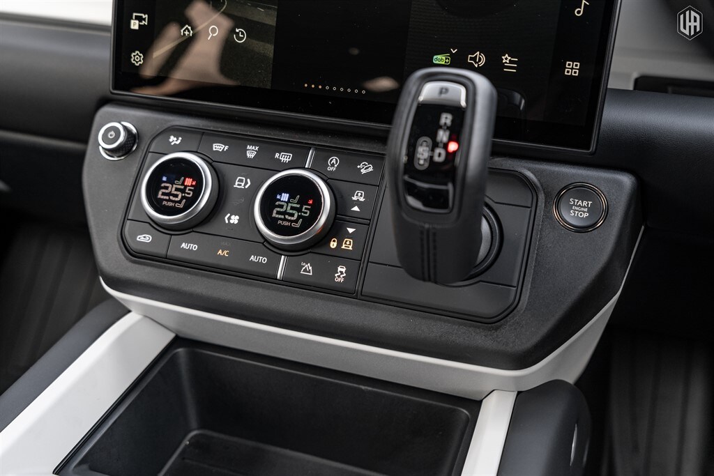 Used Land Rover Defender 110 2025 for sale - 77910113: Photo 51