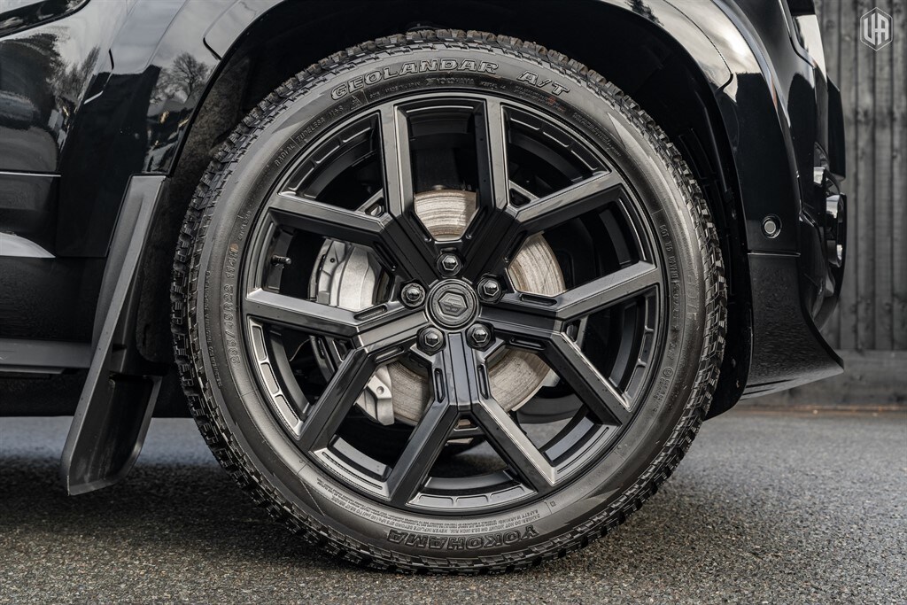 Used Land Rover Defender 110 2025 for sale - 77910113: Photo 6