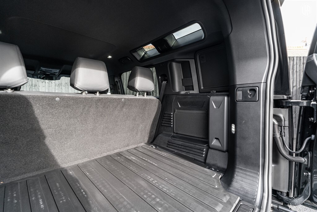 Used Land Rover Defender 110 2025 for sale - 77910113: Photo 65