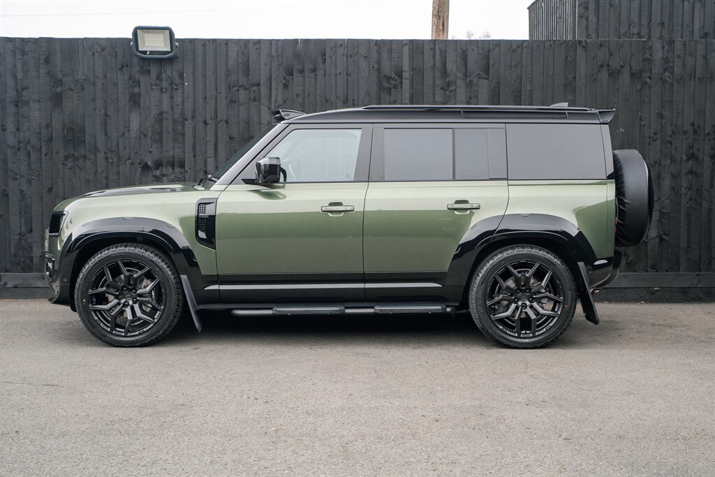 Used Land Rover Defender 110 2026 for sale - 77910081: Photo 3