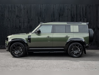 Used Land Rover Defender 110 2026 for sale - 78344230: Photo