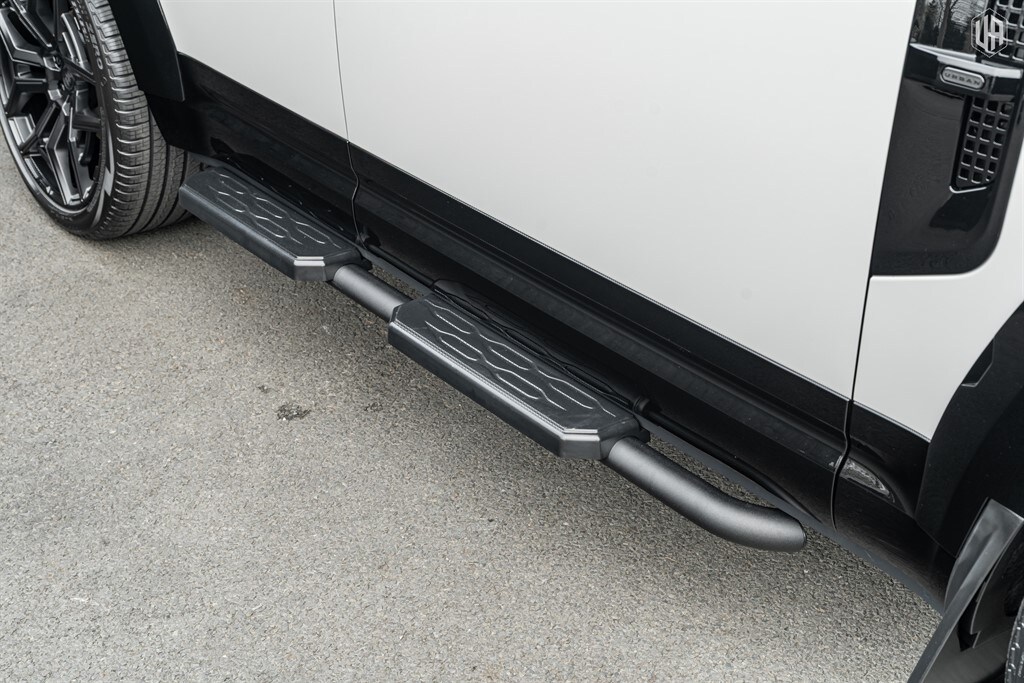 Used Land Rover Defender 110 2026 for sale - 77971957: Photo 19