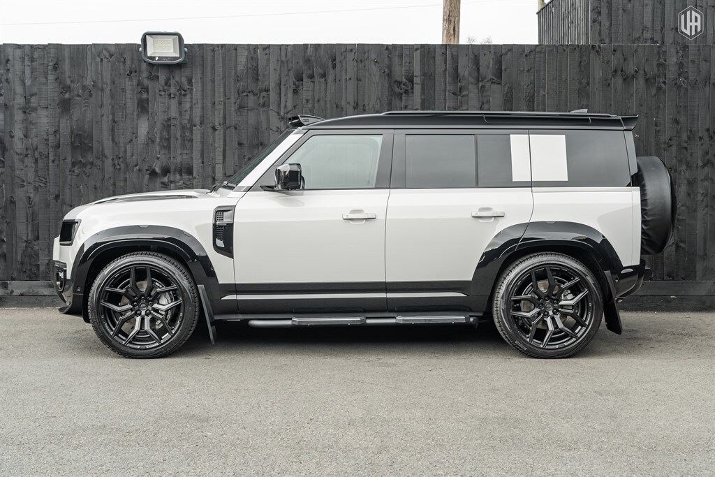 Used Land Rover Defender 110 2026 for sale - 77971957: Photo 3