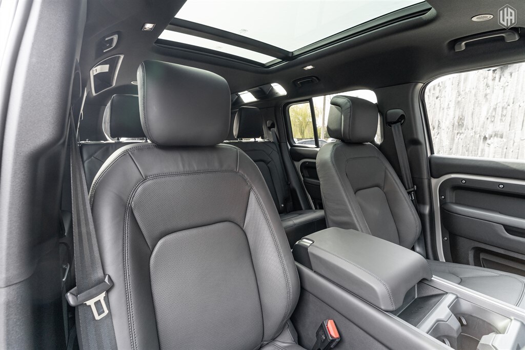 Used Land Rover Defender 110 2026 for sale - 77971957: Photo 37
