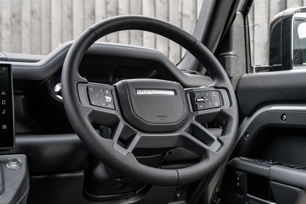 Used Land Rover Defender 110 2026 for sale - 77971957: Photo 43