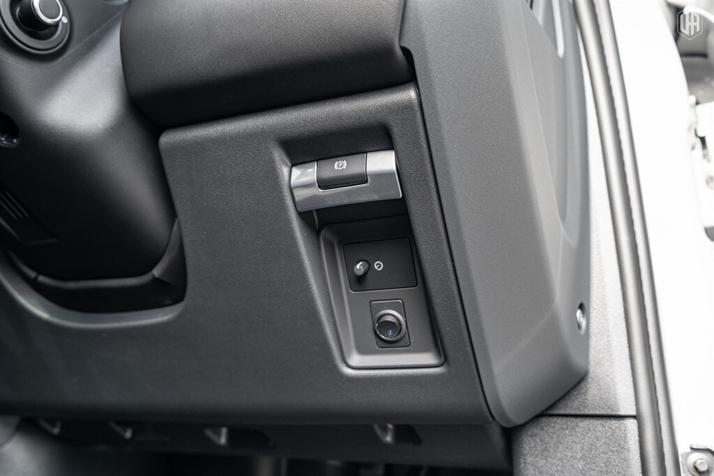 Used Land Rover Defender 110 2026 for sale - 77971957: Photo 58