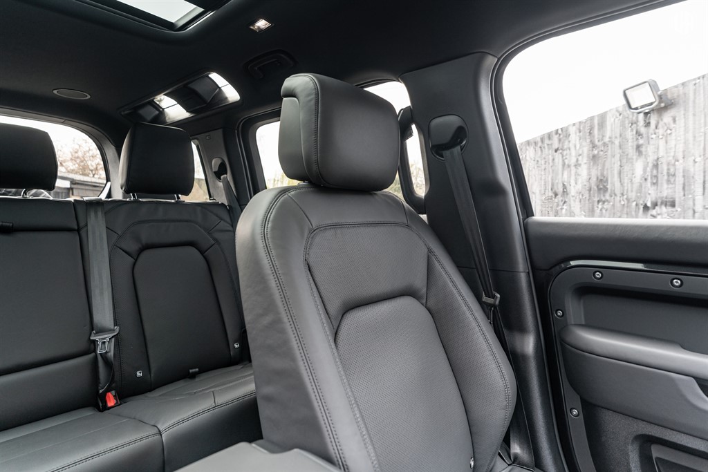 Used Land Rover Defender 110 2026 for sale - 77988856: Photo 38