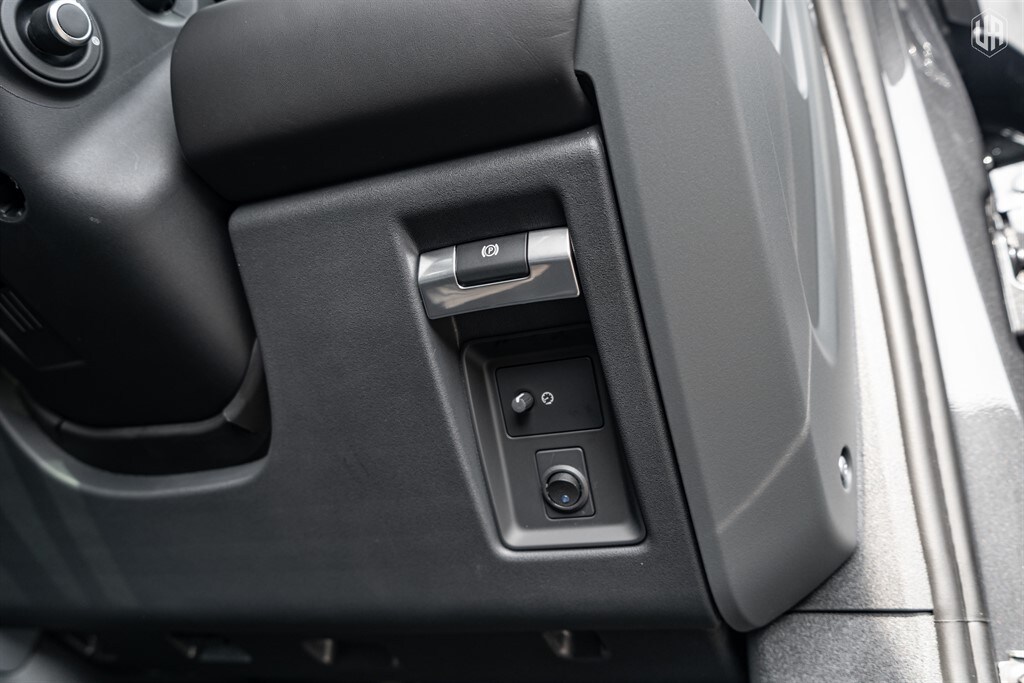 Used Land Rover Defender 110 2026 for sale - 77988856: Photo 58