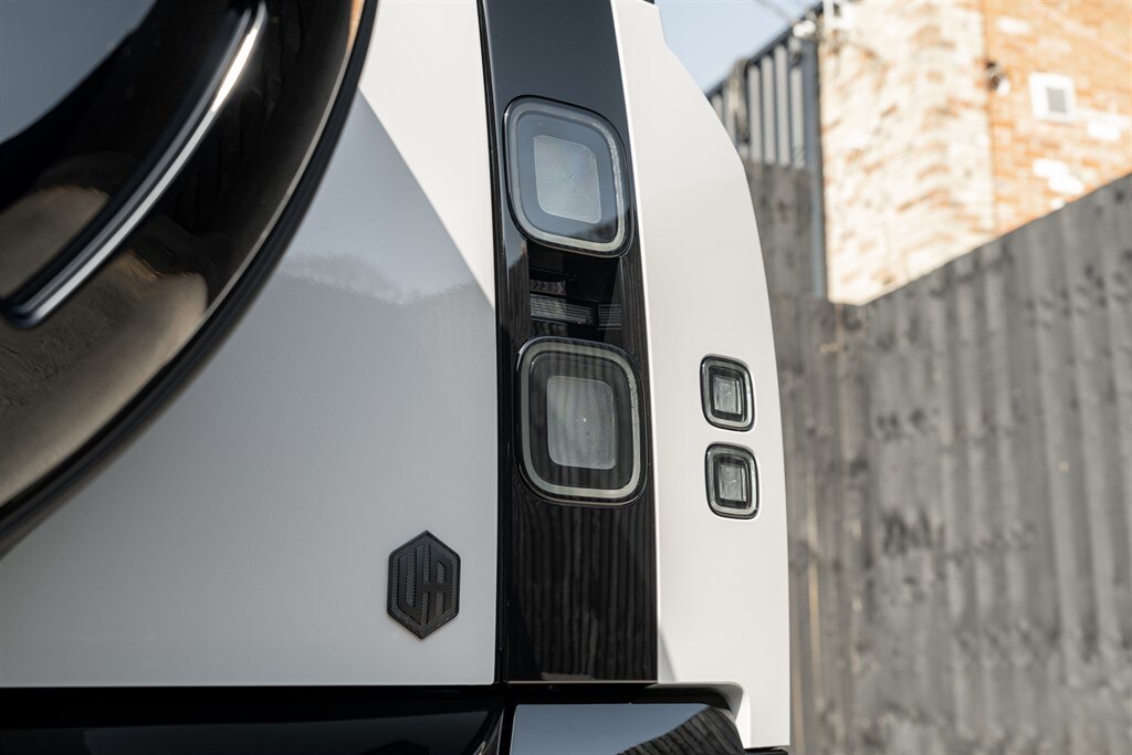 Used Land Rover Defender 110 2026 for sale - 78212168: Photo 30